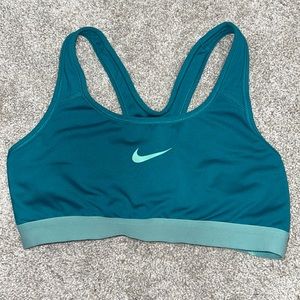 Medium Nike Dri-Fit Bra